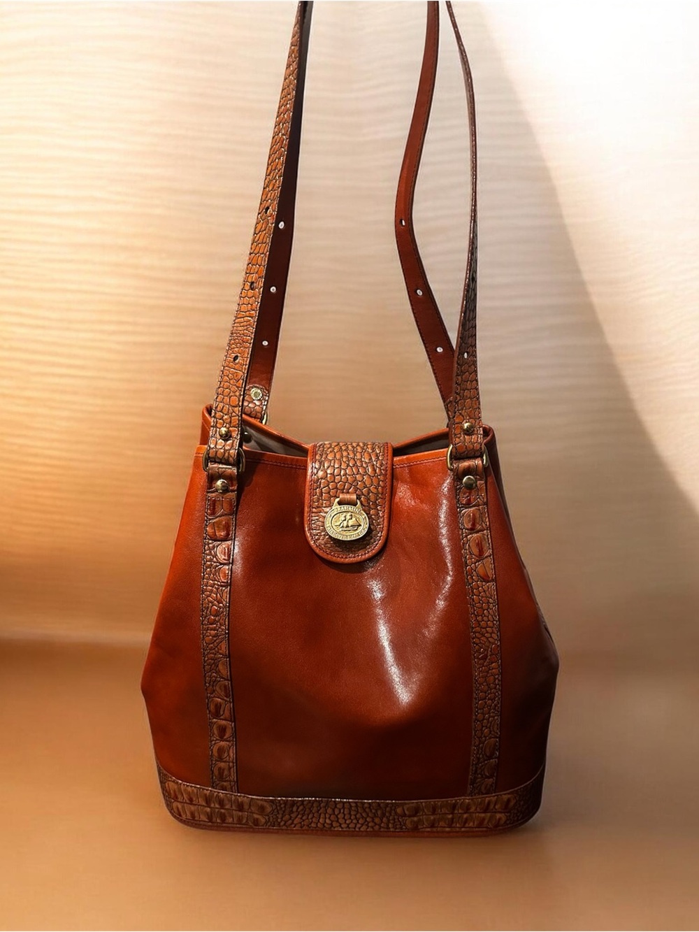 Brahmin Cognac Brown Leather Shoulder Bag with Croc-Emboss Trim - Picture 4 of 6